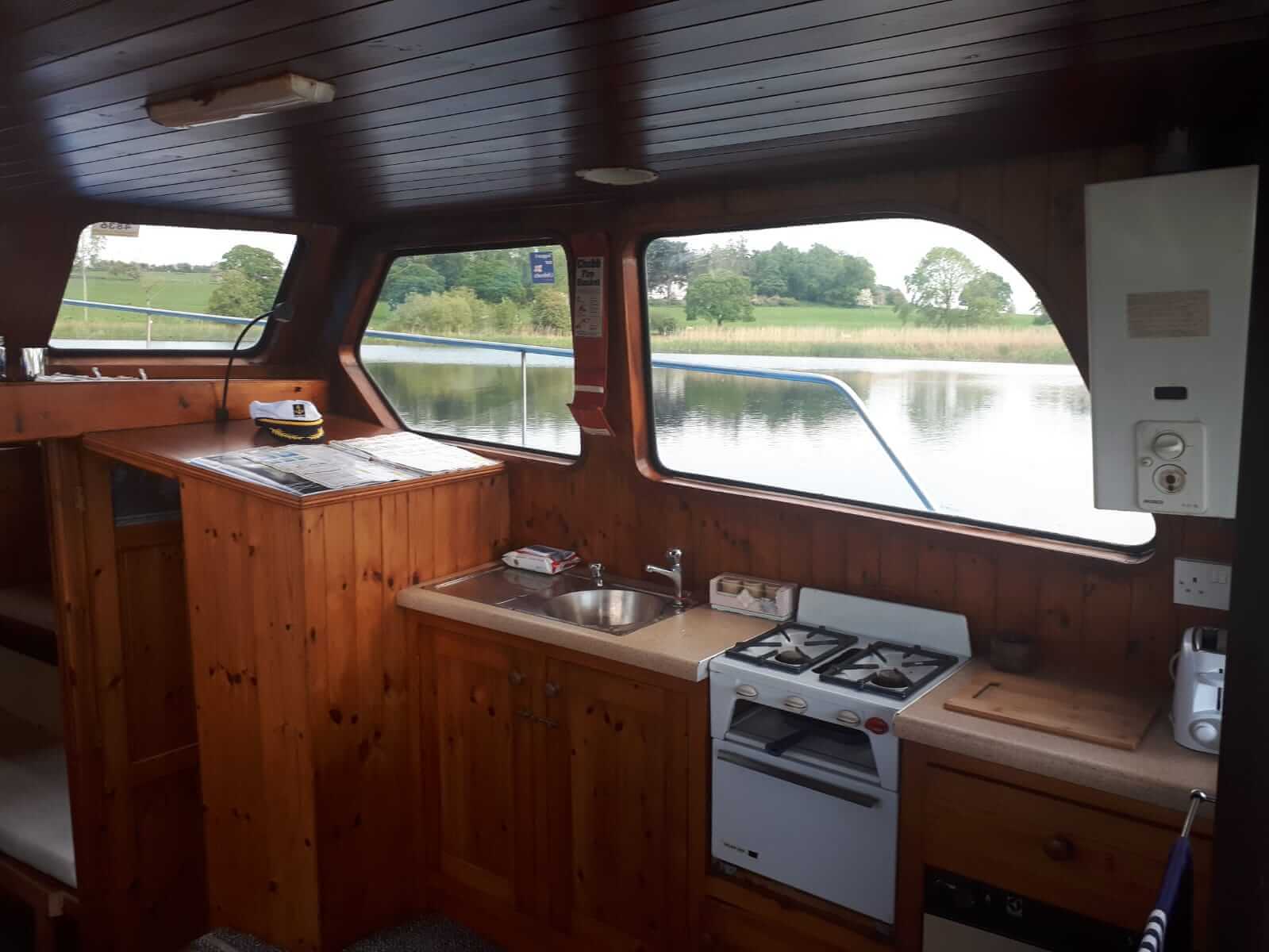 Cruiser Boats Ireland - Shannon Boat Rental 21